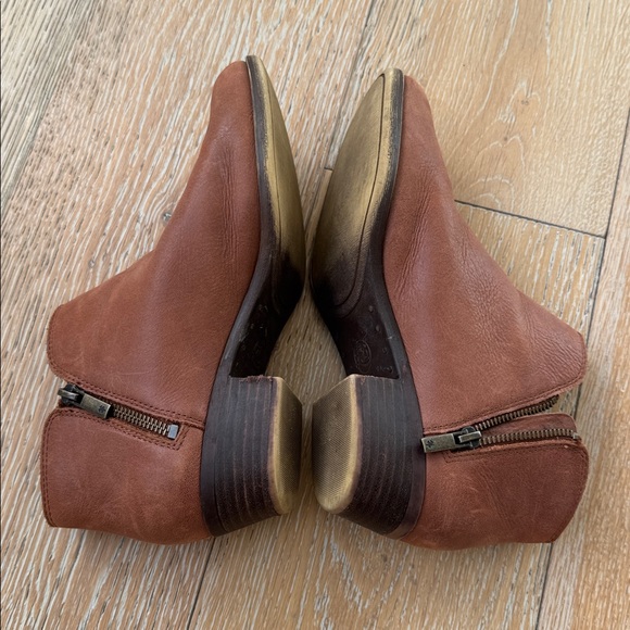 Lucky Brand Burklee Brown Leather Ankle Boots Side Zip Size 8 - Picture 6 of 9